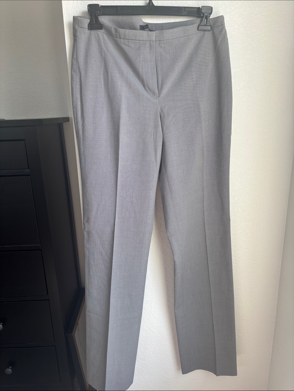 Elie Tahari Light Gray Straight-Leg Dress Pants